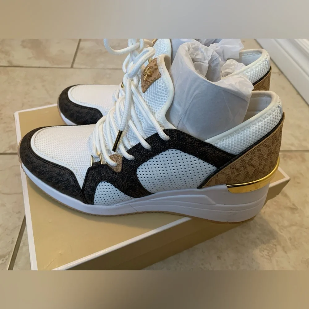 Michael Kors Liv Trainer Shoes - Picture 2 of 9